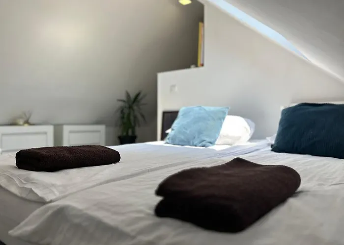 Near To The Beach & City Centre Apartment Jagiellonska